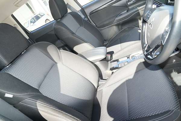 2020 Mitsubishi Outlander ES ZL