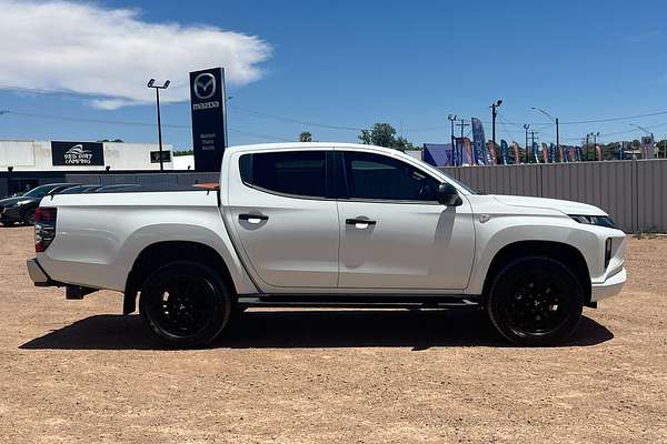 2022 Mitsubishi Triton GLX-R MR Rear Wheel Drive