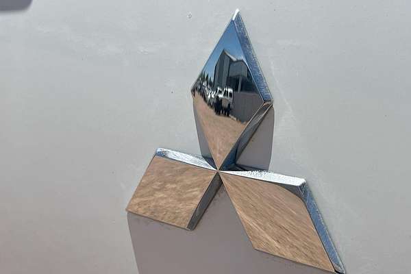 2022 Mitsubishi Triton GLX-R MR Rear Wheel Drive