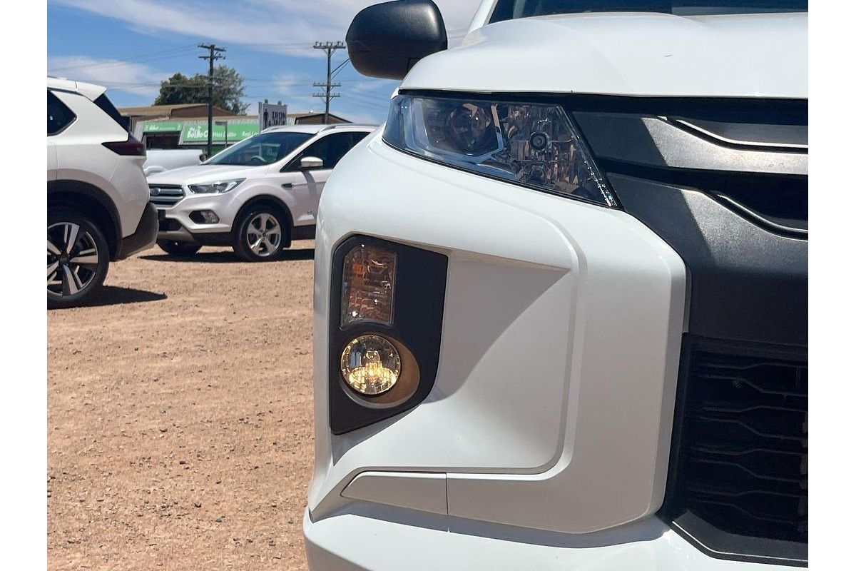 2022 Mitsubishi Triton GLX-R MR Rear Wheel Drive