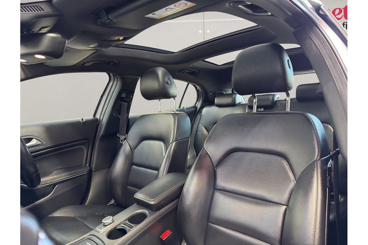 2014 Mercedes-Benz GLA-Class 250 4MATIC 2.0P