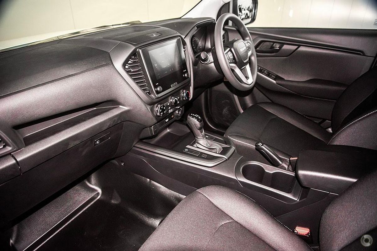 2025 Isuzu D-MAX SX 4X4