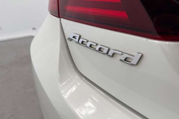 2019 Honda Accord VTi-L 9th Gen