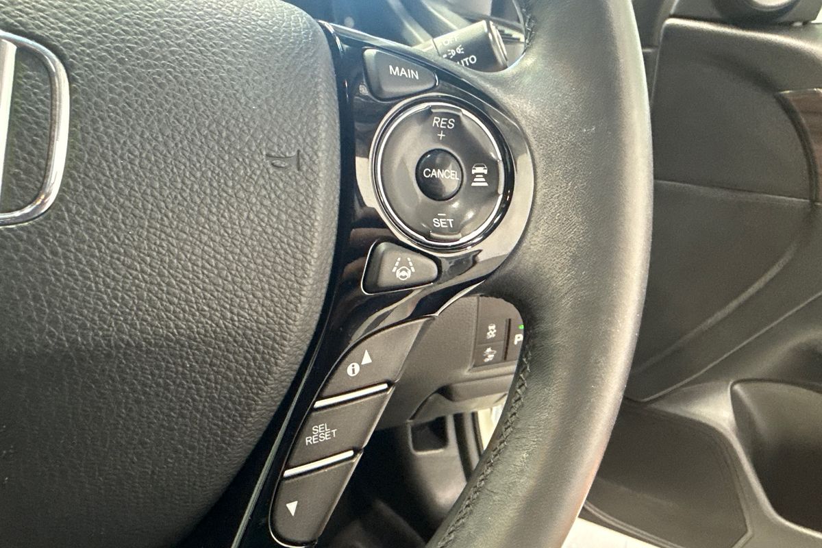 2019 Honda Accord VTi-L 9th Gen