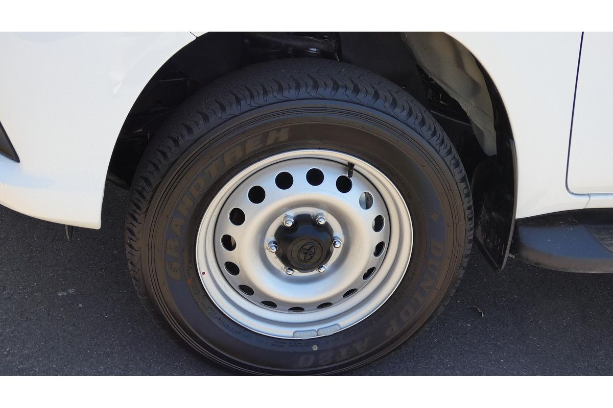 2025 Toyota Hilux SR GUN126R 4X4