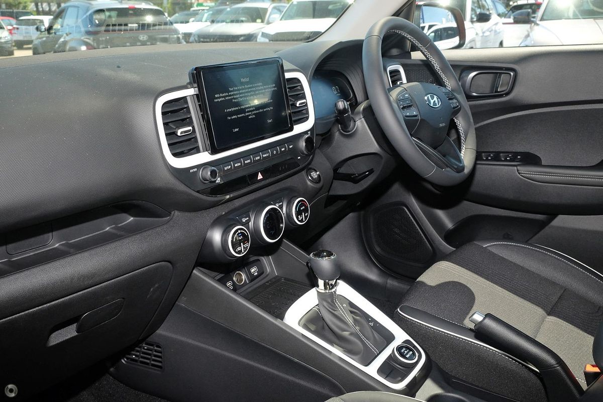 2025 Hyundai Venue Elite QX.V5
