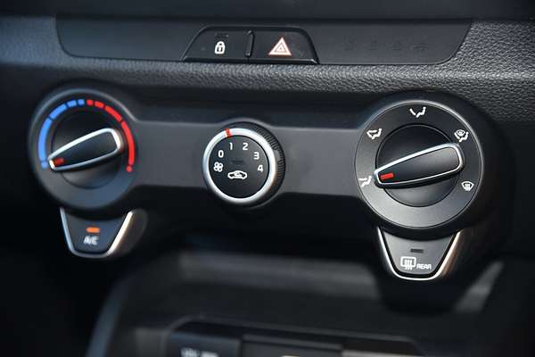 2025 Kia Stonic Sport YB