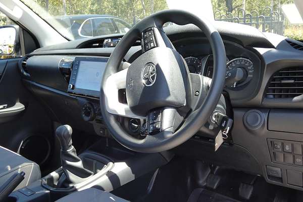 2025 Toyota Hilux SR GUN126R 4X4