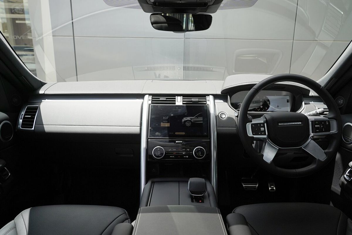 2025 Land Rover Discovery D350 Dynamic HSE Series 5