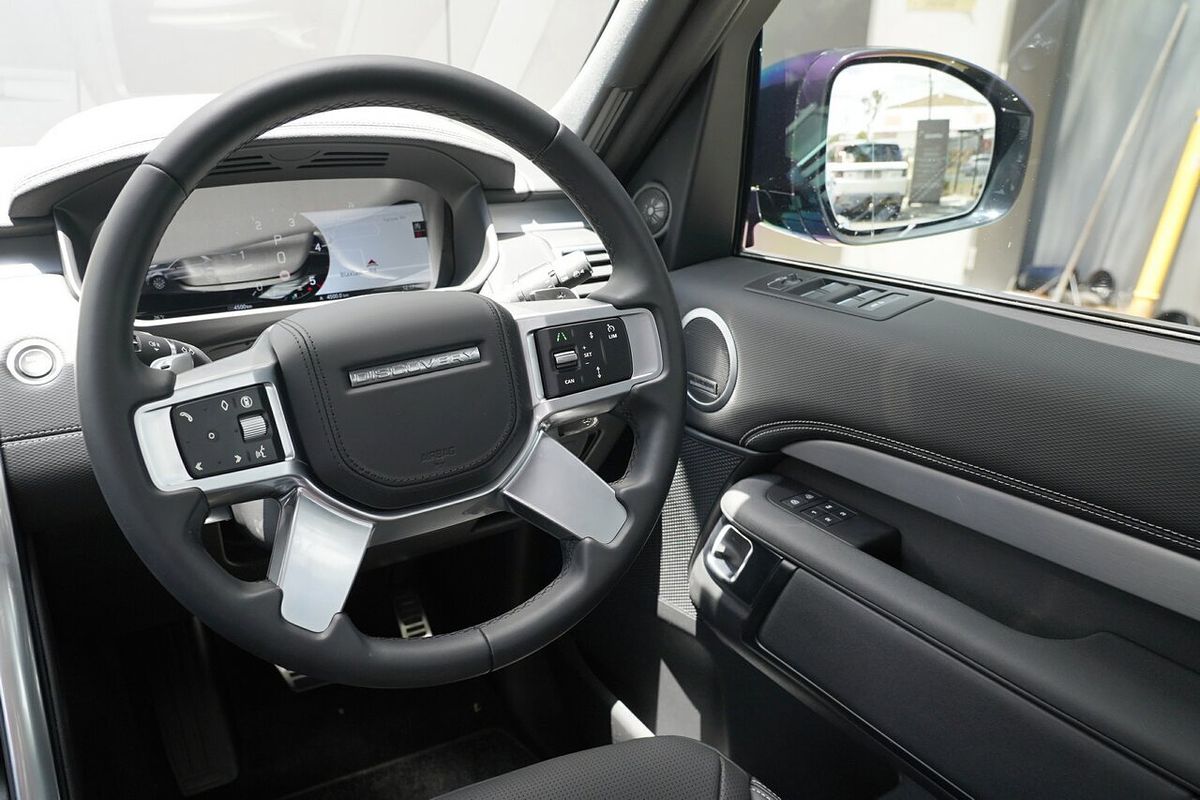 2025 Land Rover Discovery D350 Dynamic HSE Series 5