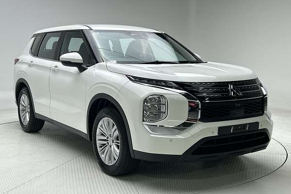 2024 Mitsubishi Outlander ES ZM