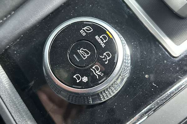 2024 Mitsubishi Outlander ES ZM