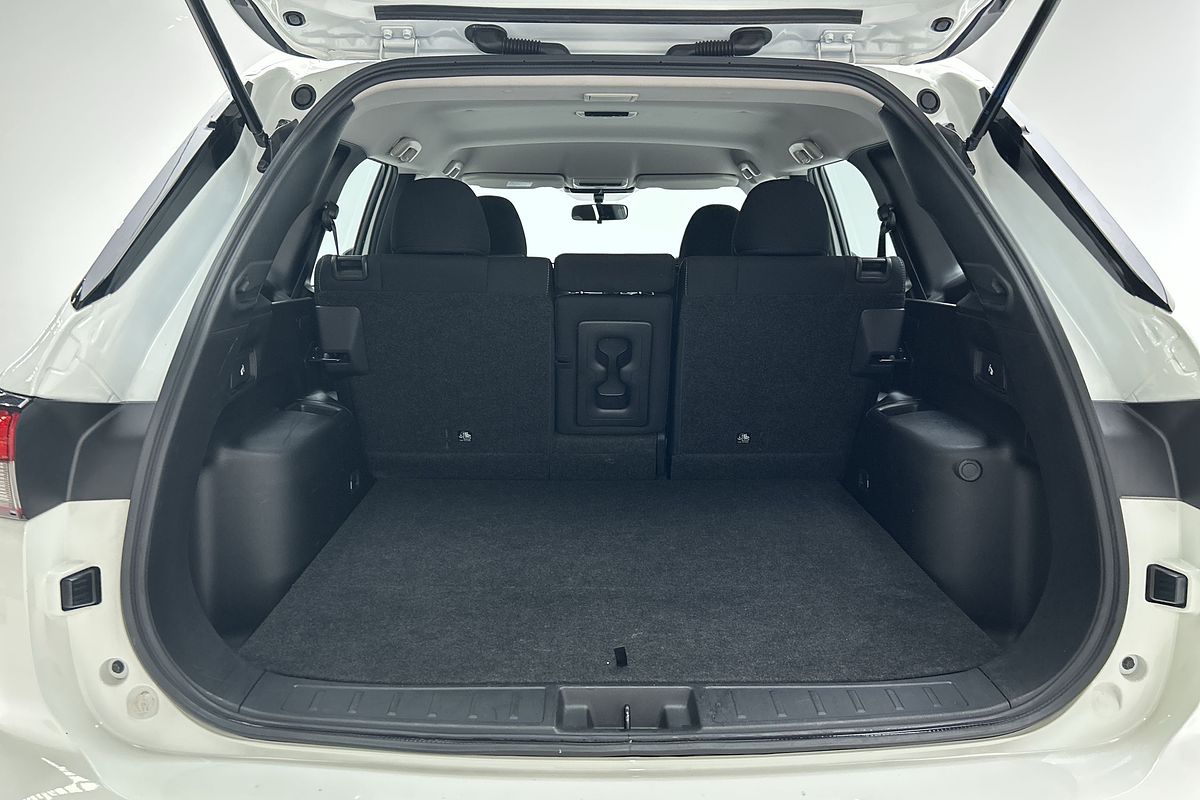 2024 Mitsubishi Outlander ES ZM