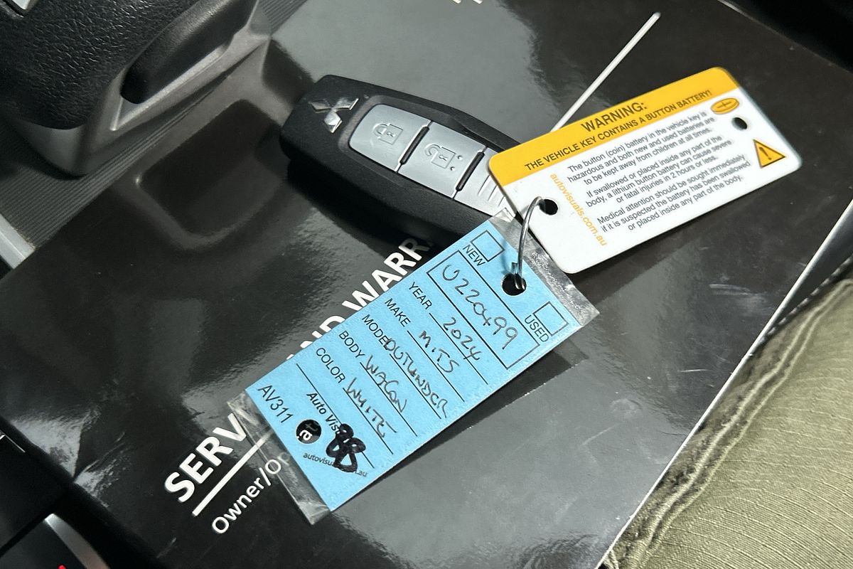 2024 Mitsubishi Outlander ES ZM