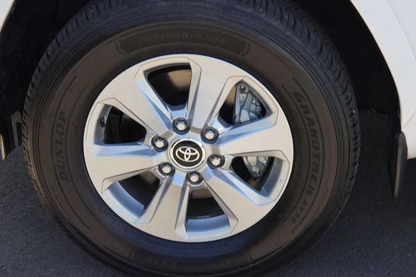 2023 Toyota Landcruiser GXL FJA300R