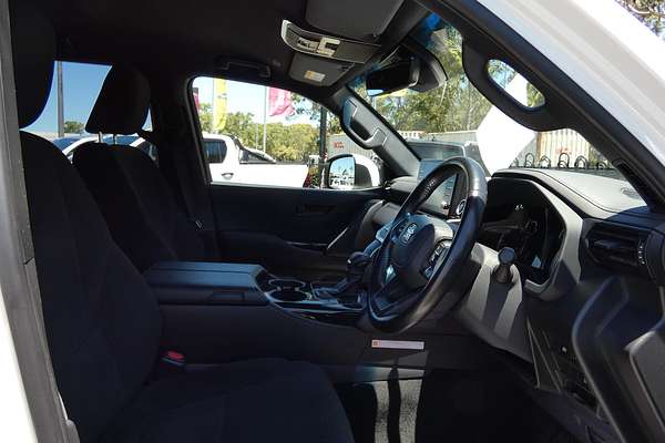 2023 Toyota Landcruiser GXL FJA300R