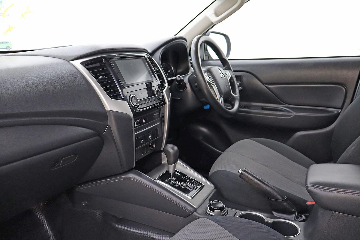 2023 Mitsubishi Triton GLX+ MR 4X4