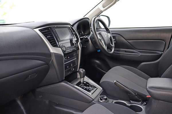 2023 Mitsubishi Triton GLX+ MR 4X4