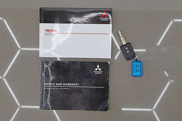 2023 Mitsubishi Triton GLX+ MR 4X4