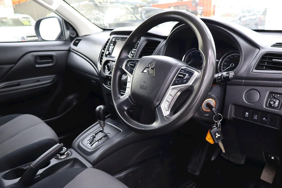 2019 Mitsubishi Triton GLX ADAS MR 4X4