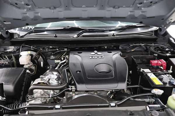 2019 Mitsubishi Triton GLX ADAS MR 4X4