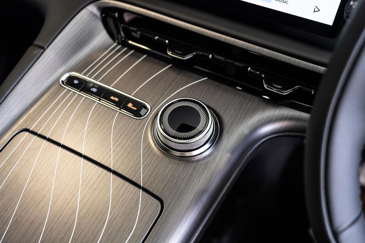 2025 Geely Starray EM-i Inspire P145