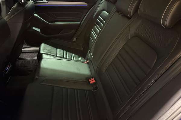 2022 Volkswagen Passat 206TSI R-Line B8