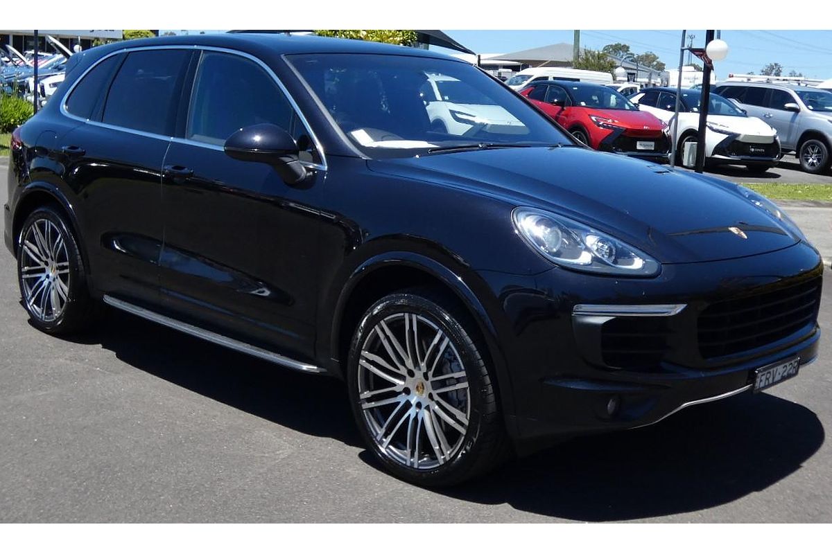 2015 Porsche Cayenne S 92A