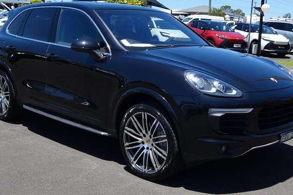 2015 Porsche Cayenne S 92A