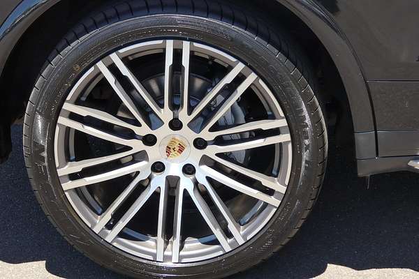 2015 Porsche Cayenne S 92A