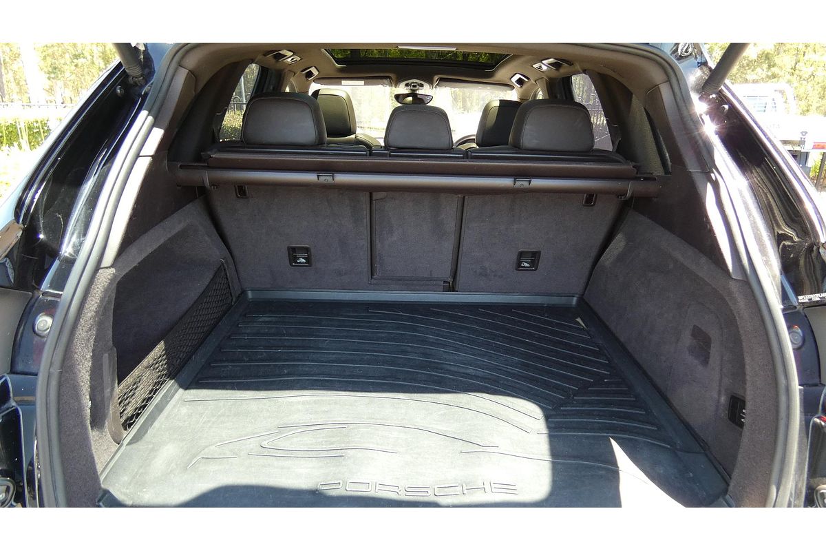 2015 Porsche Cayenne S 92A