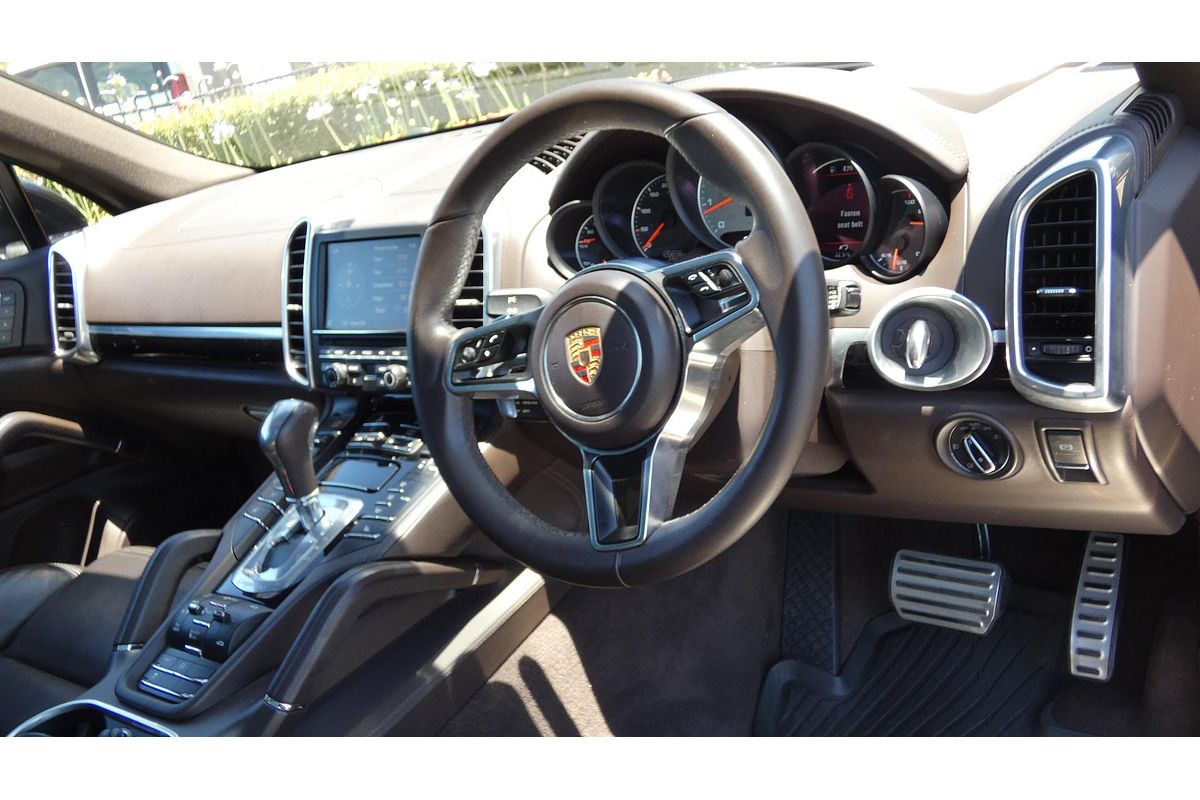2015 Porsche Cayenne S 92A