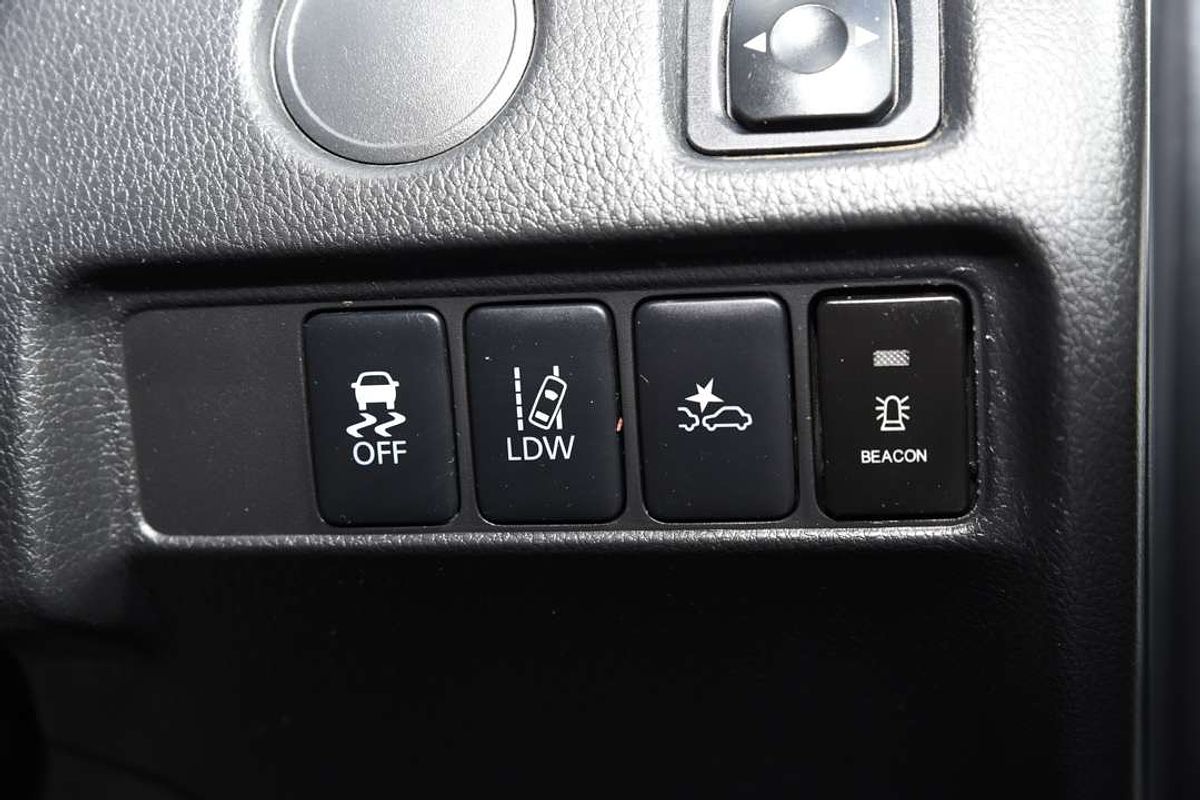 2020 Mitsubishi Triton GLX ADAS MR 4X4