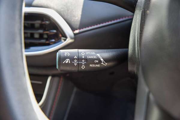 2020 MG HS Core SAS23