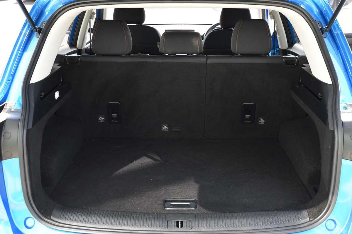 2020 MG HS Core SAS23