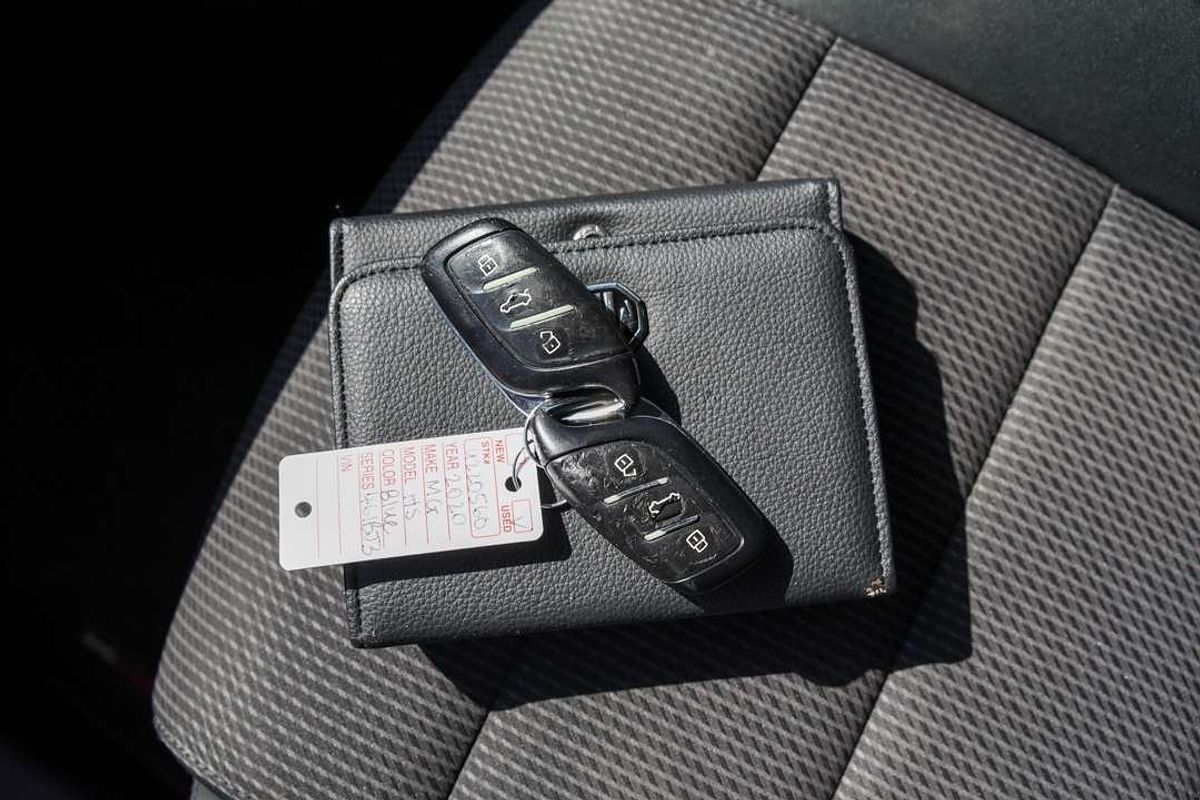 2020 MG HS Core SAS23