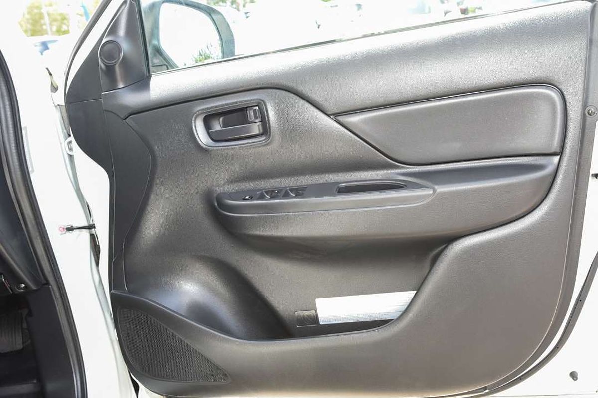 2019 Mitsubishi Triton GLX ADAS MR 4X4