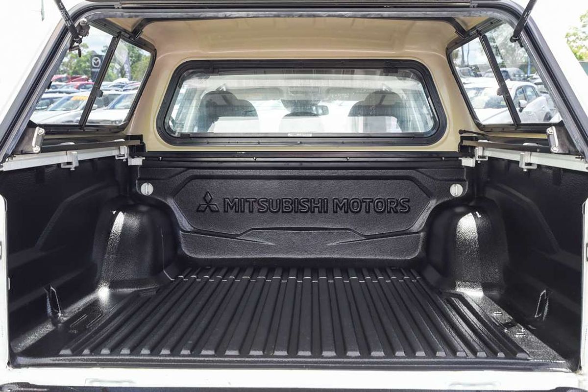 2019 Mitsubishi Triton GLX ADAS MR 4X4