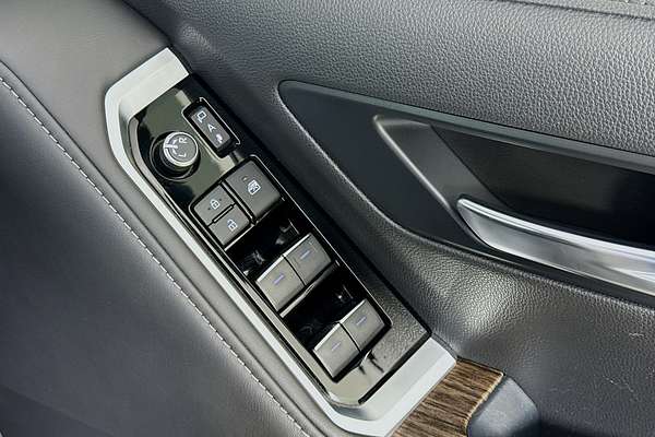 2021 Toyota Landcruiser VX FJA300R