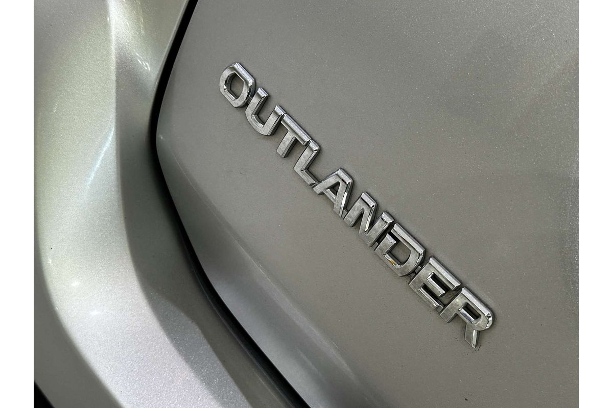 2021 Mitsubishi Outlander ES ZL