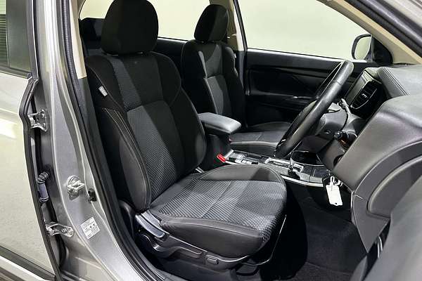 2021 Mitsubishi Outlander ES ZL