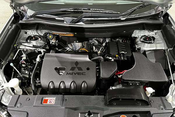 2021 Mitsubishi Outlander ES ZL