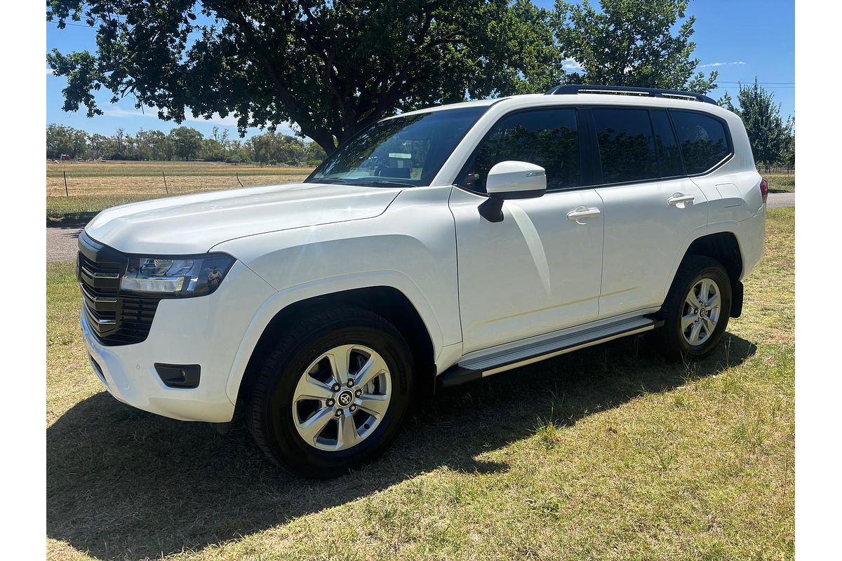 2024 Toyota Landcruiser GXL FJA300R