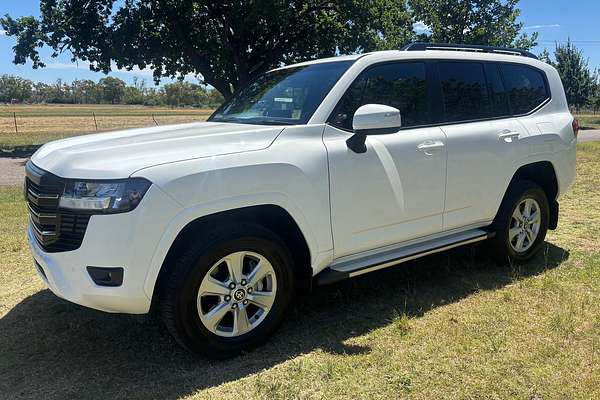 2024 Toyota Landcruiser GXL FJA300R