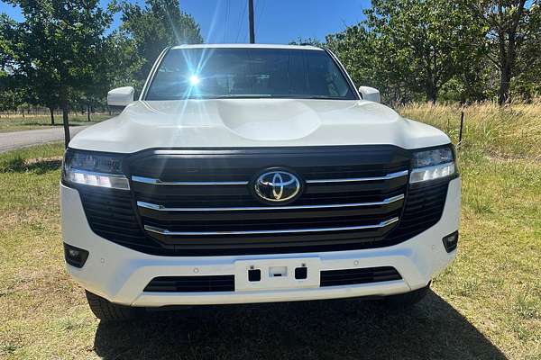 2024 Toyota Landcruiser GXL FJA300R