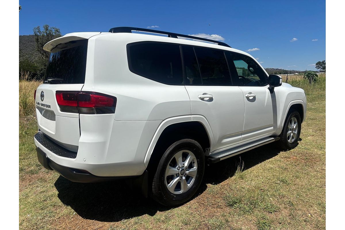 2024 Toyota Landcruiser GXL FJA300R
