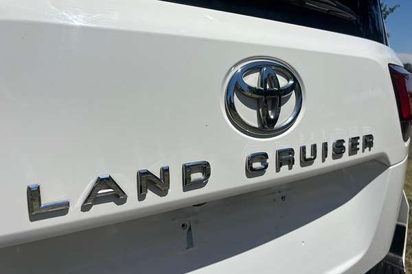 2024 Toyota Landcruiser GXL FJA300R