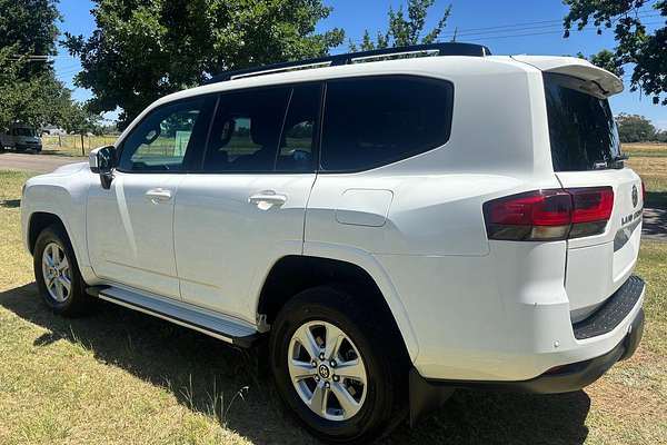 2024 Toyota Landcruiser GXL FJA300R
