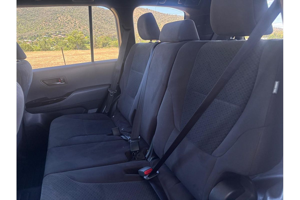 2024 Toyota Landcruiser GXL FJA300R