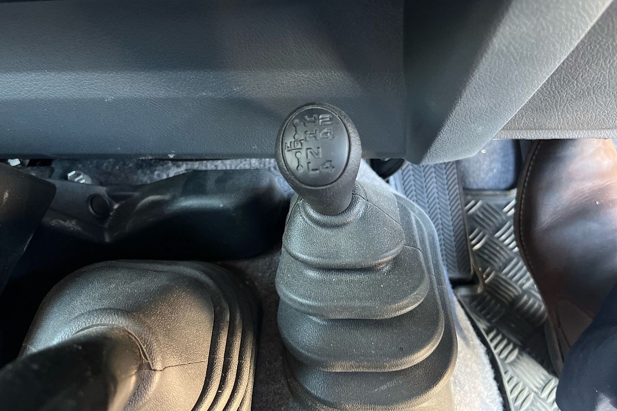 2024 Toyota Landcruiser GXL VDJL76R